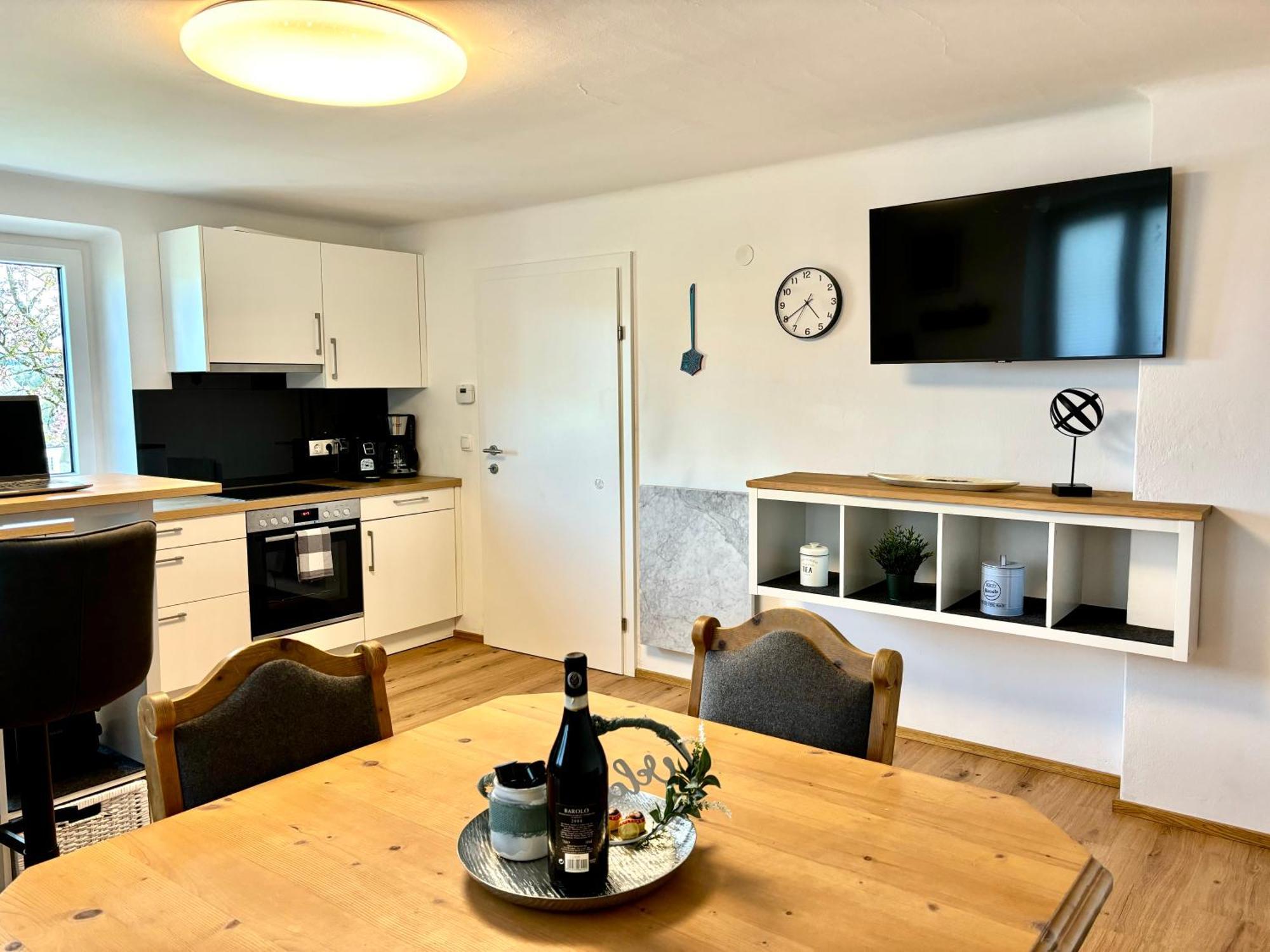 Helle Ferienwohnung am Wallersee Seekirchen am Wallersee Zimmer foto