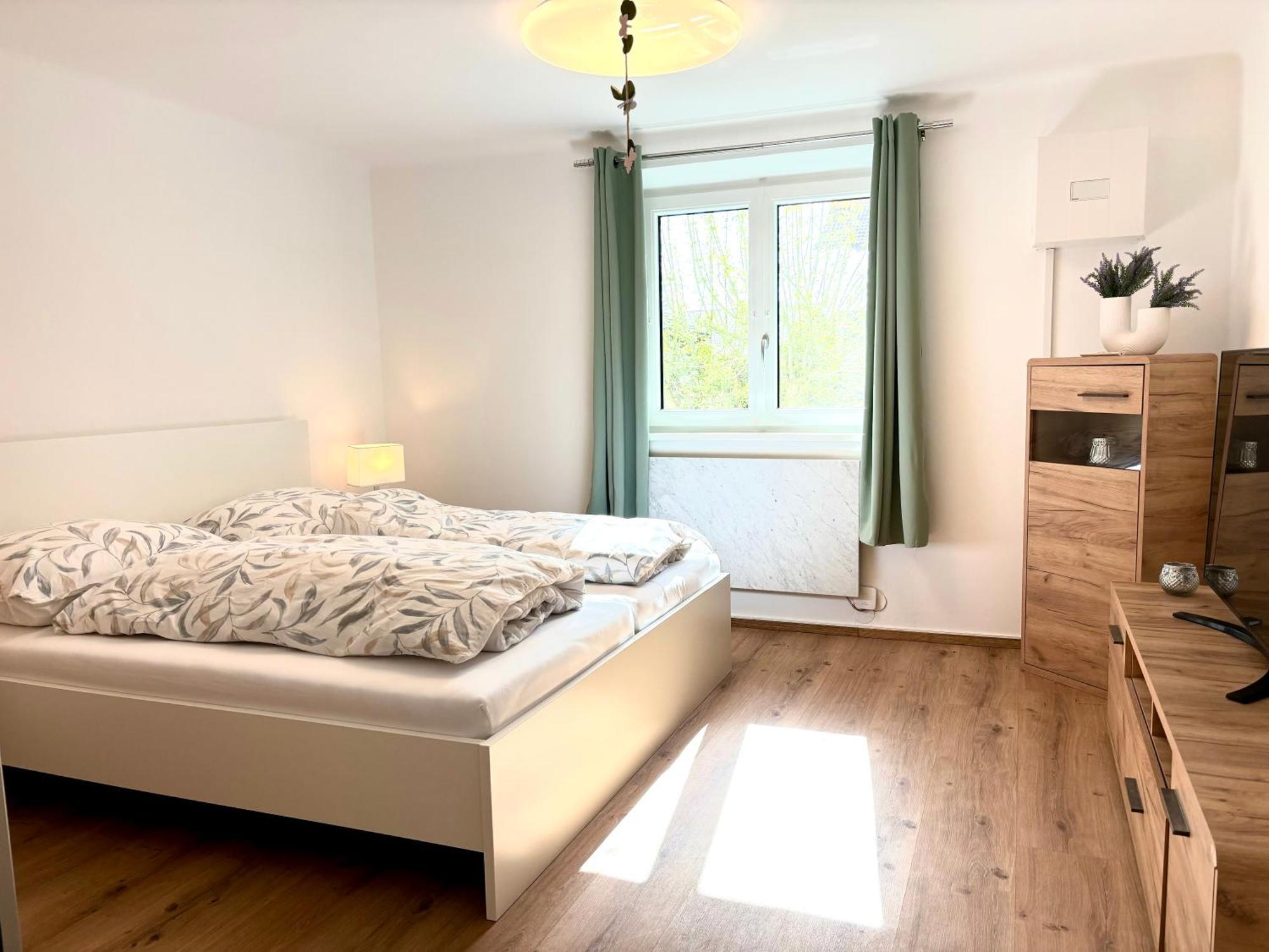 Helle Ferienwohnung am Wallersee Seekirchen am Wallersee Zimmer foto