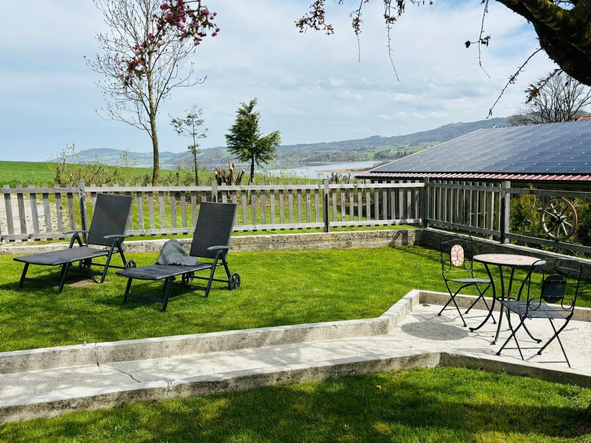 Helle Ferienwohnung am Wallersee Seekirchen am Wallersee Zimmer foto