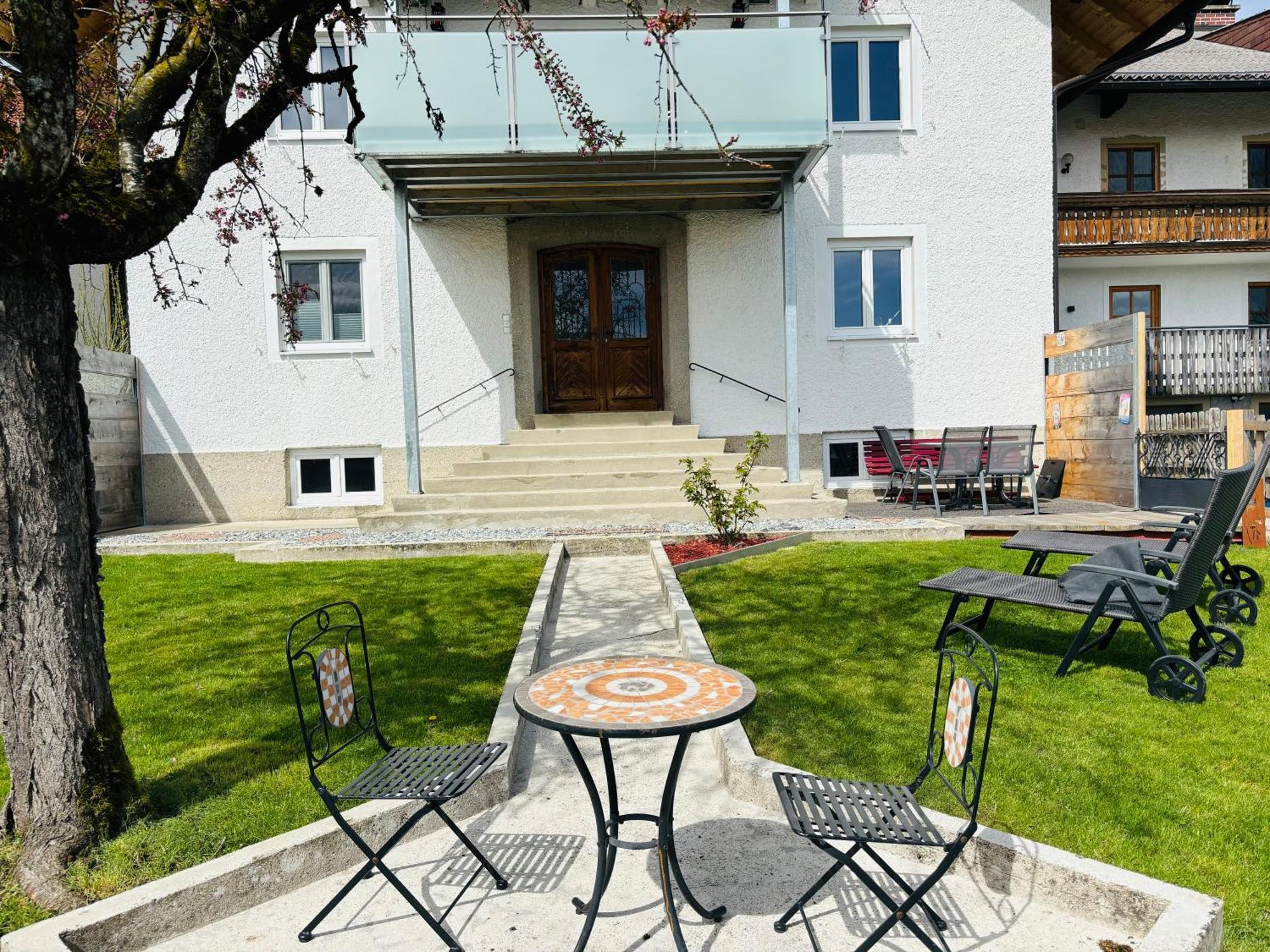 Helle Ferienwohnung am Wallersee Seekirchen am Wallersee Zimmer foto