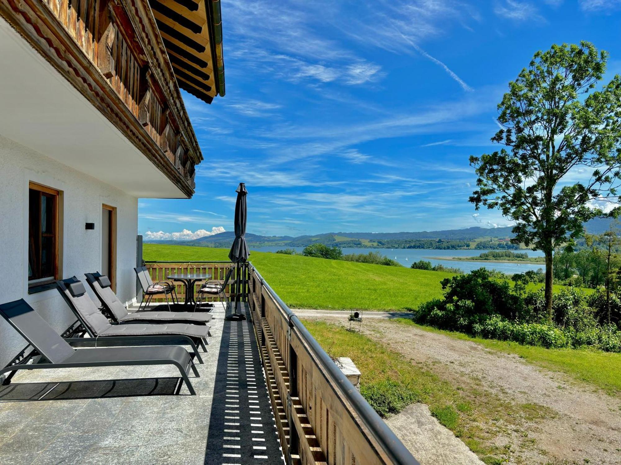 Helle Ferienwohnung am Wallersee Seekirchen am Wallersee Exterior foto