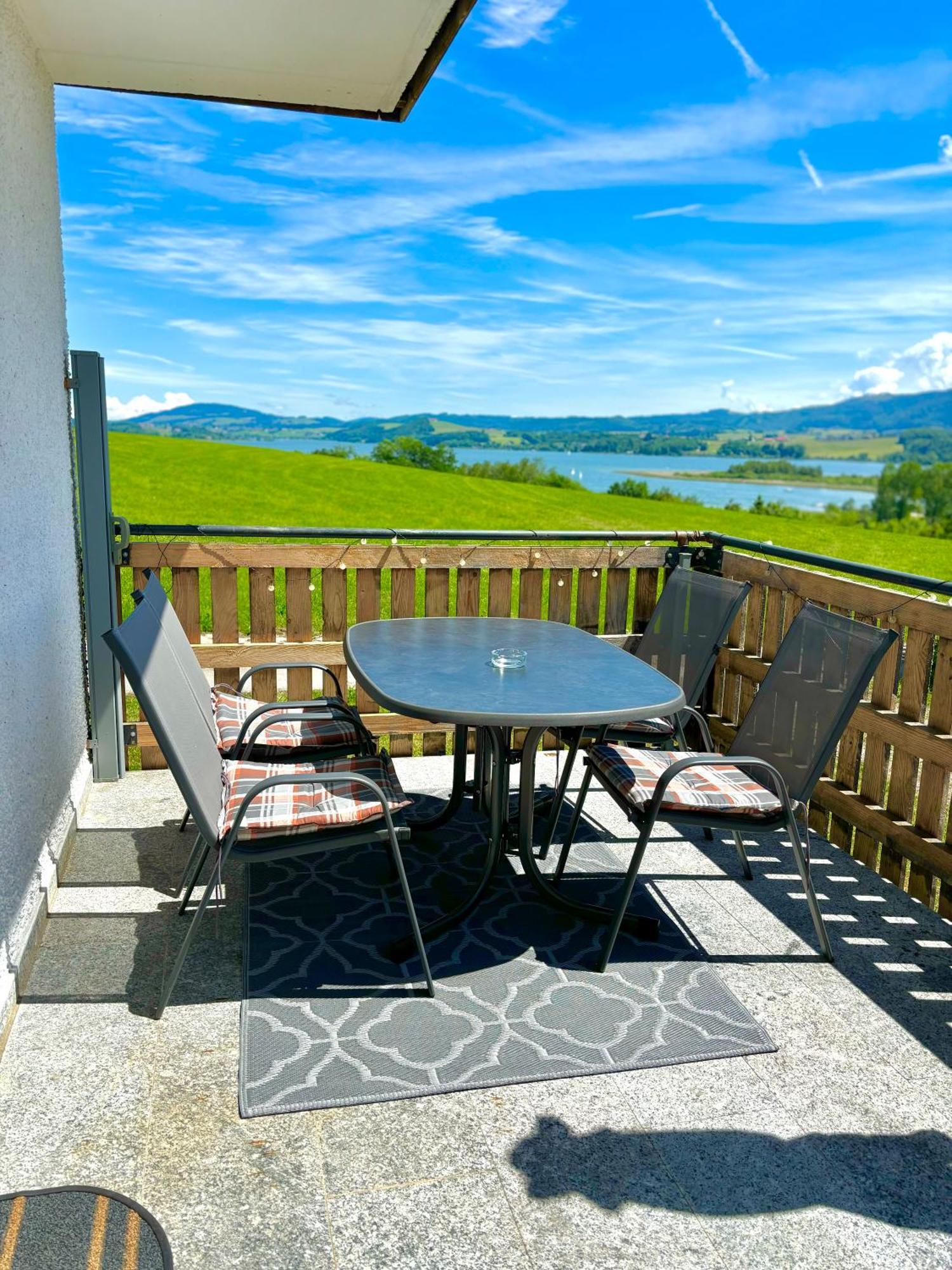 Helle Ferienwohnung am Wallersee Seekirchen am Wallersee Exterior foto