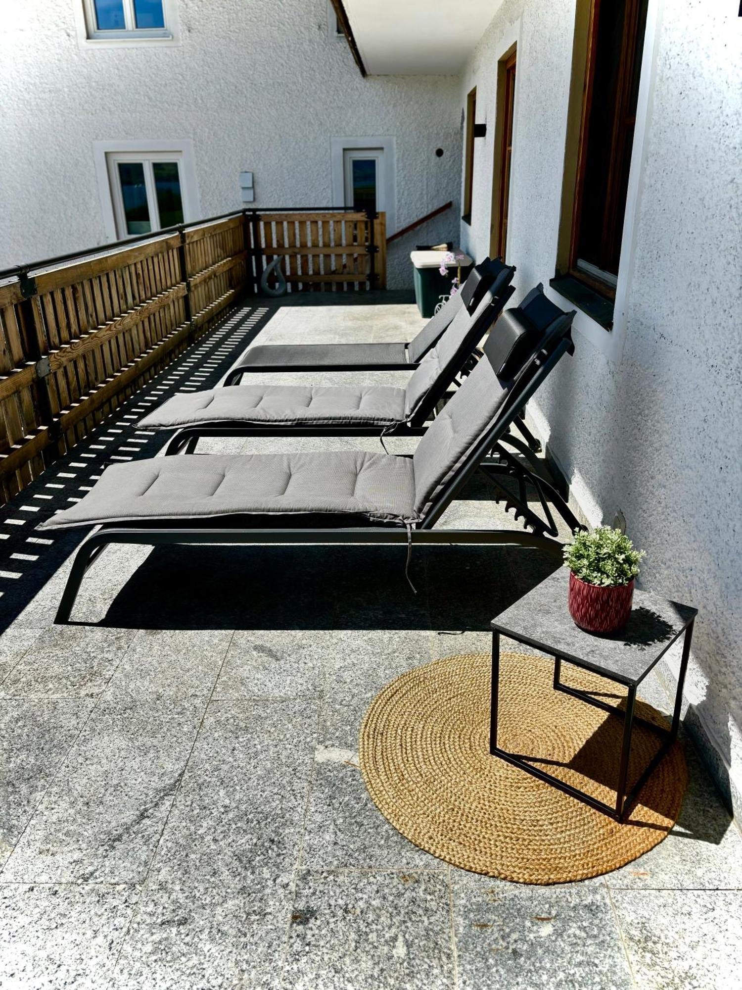 Helle Ferienwohnung am Wallersee Seekirchen am Wallersee Exterior foto
