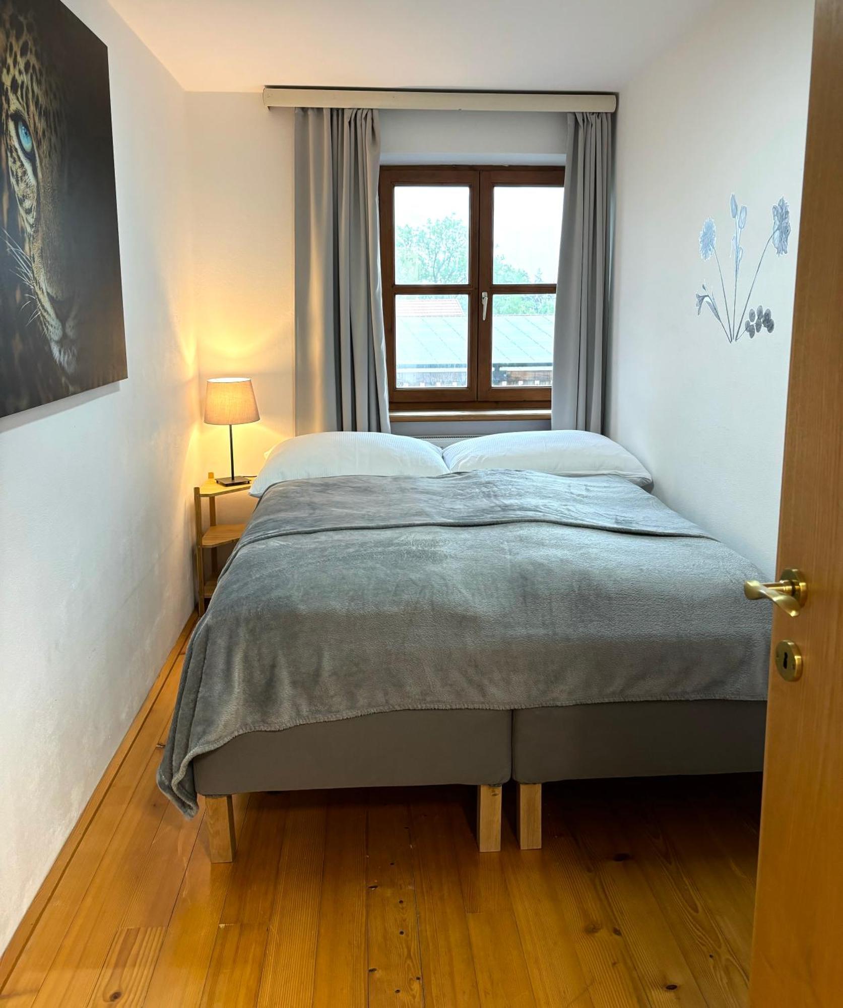 Helle Ferienwohnung am Wallersee Seekirchen am Wallersee Zimmer foto