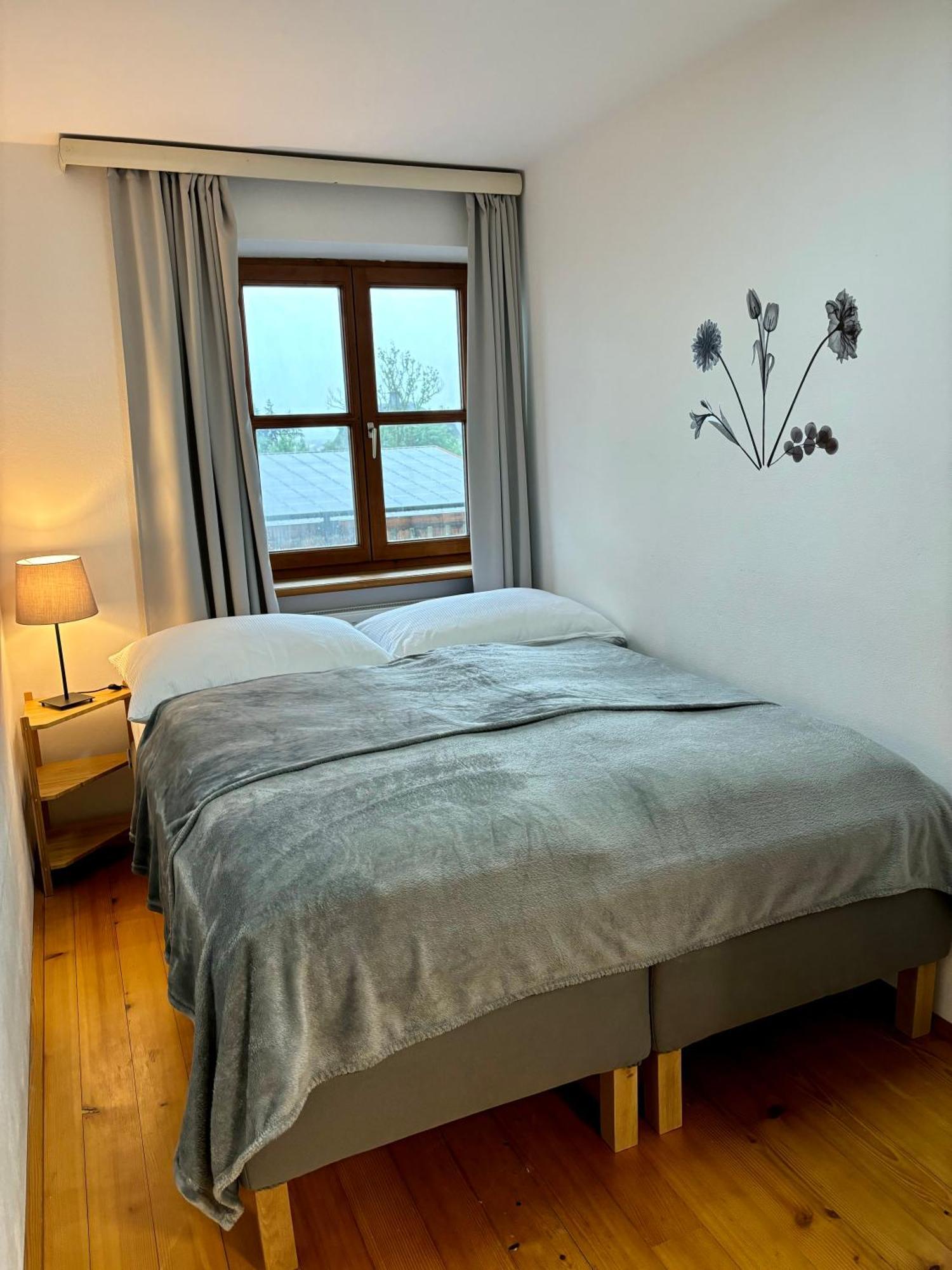Helle Ferienwohnung am Wallersee Seekirchen am Wallersee Zimmer foto