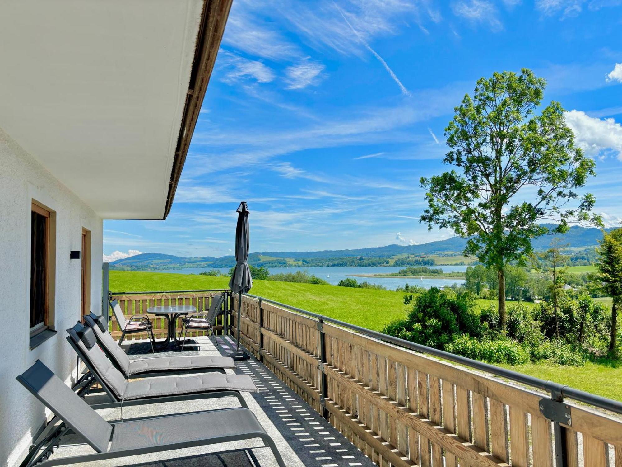 Helle Ferienwohnung am Wallersee Seekirchen am Wallersee Exterior foto